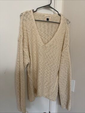 Universal Thread Open-Knit V-Neck Sweater in Cream